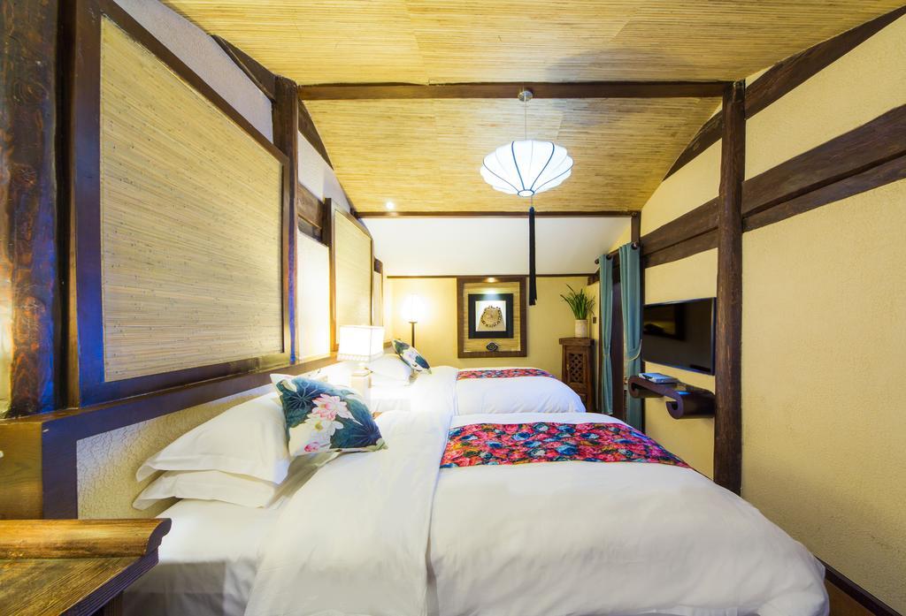 Lijiang Yuntian Palace Hotel Exterior photo