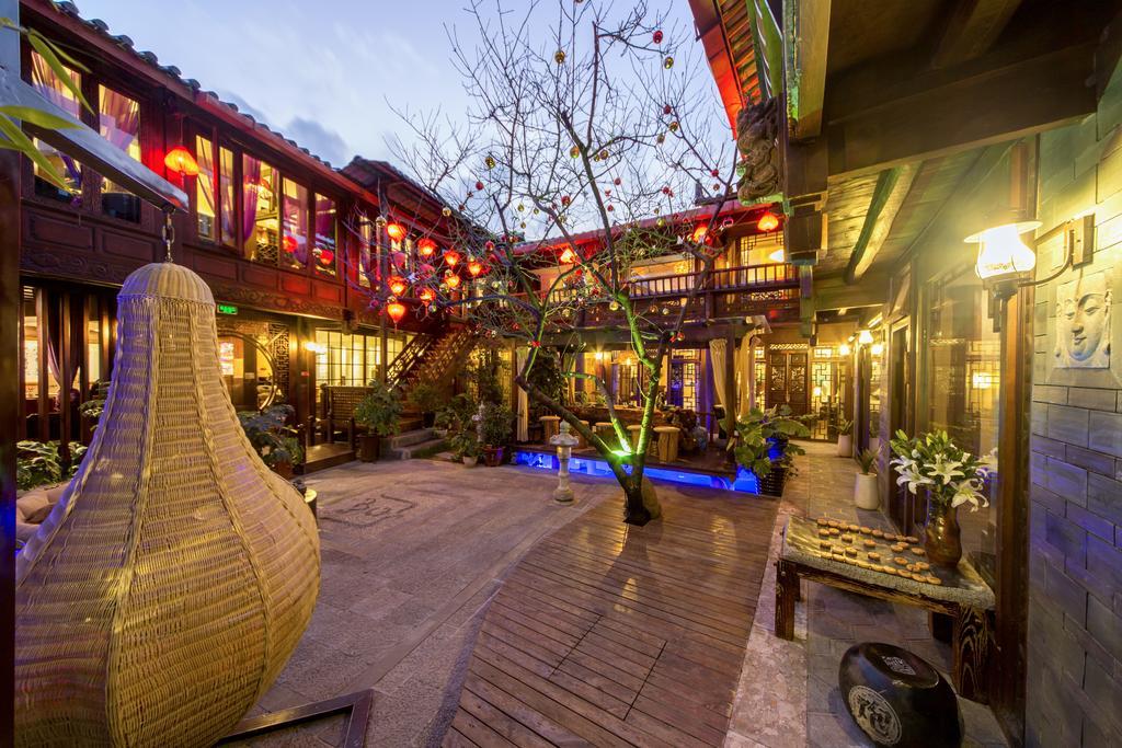 Lijiang Yuntian Palace Hotel Exterior photo