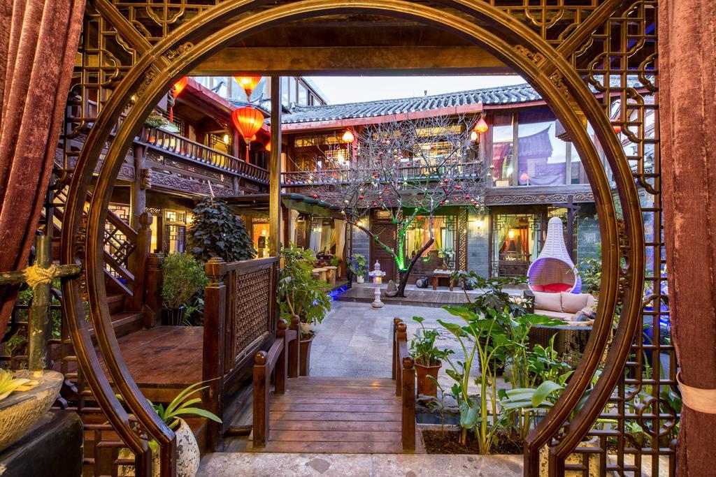 Lijiang Yuntian Palace Hotel Exterior photo