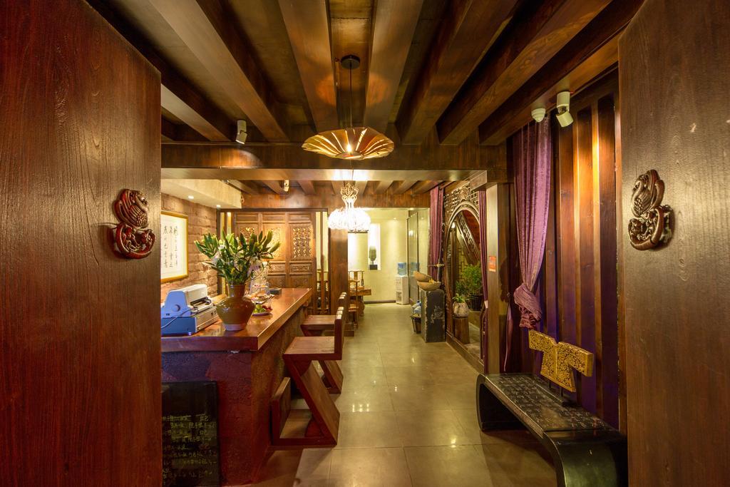 Lijiang Yuntian Palace Hotel Exterior photo