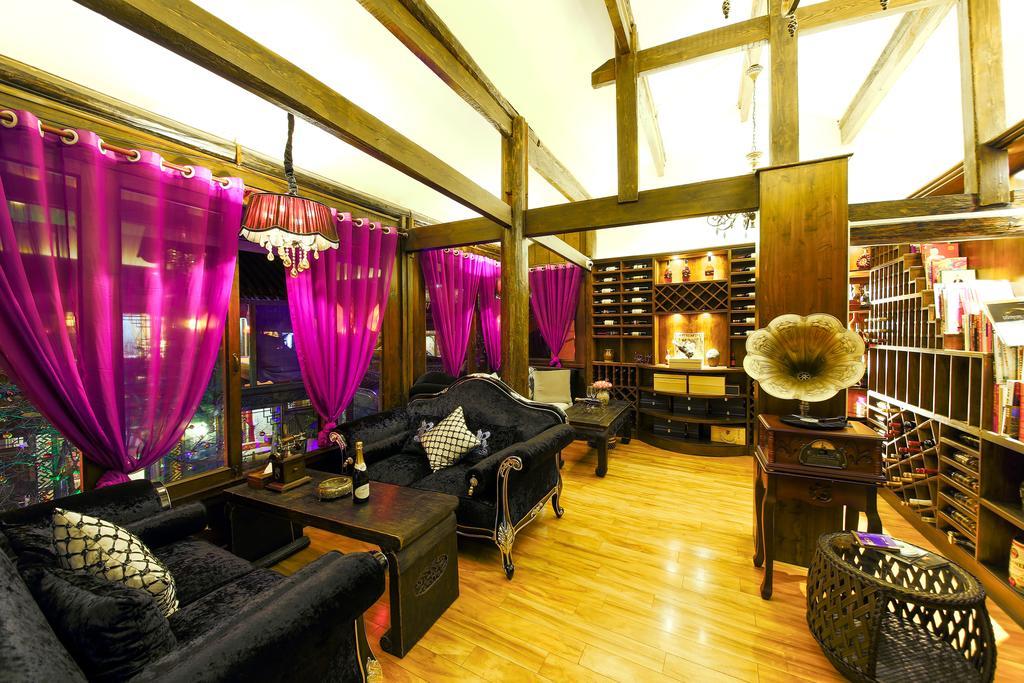 Lijiang Yuntian Palace Hotel Exterior photo