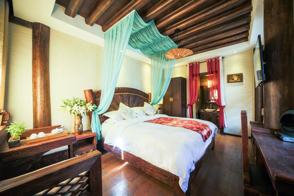 Lijiang Yuntian Palace Hotel Room photo