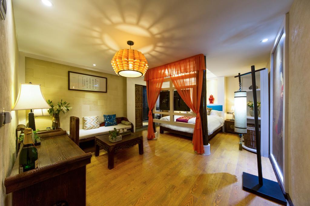 Lijiang Yuntian Palace Hotel Room photo
