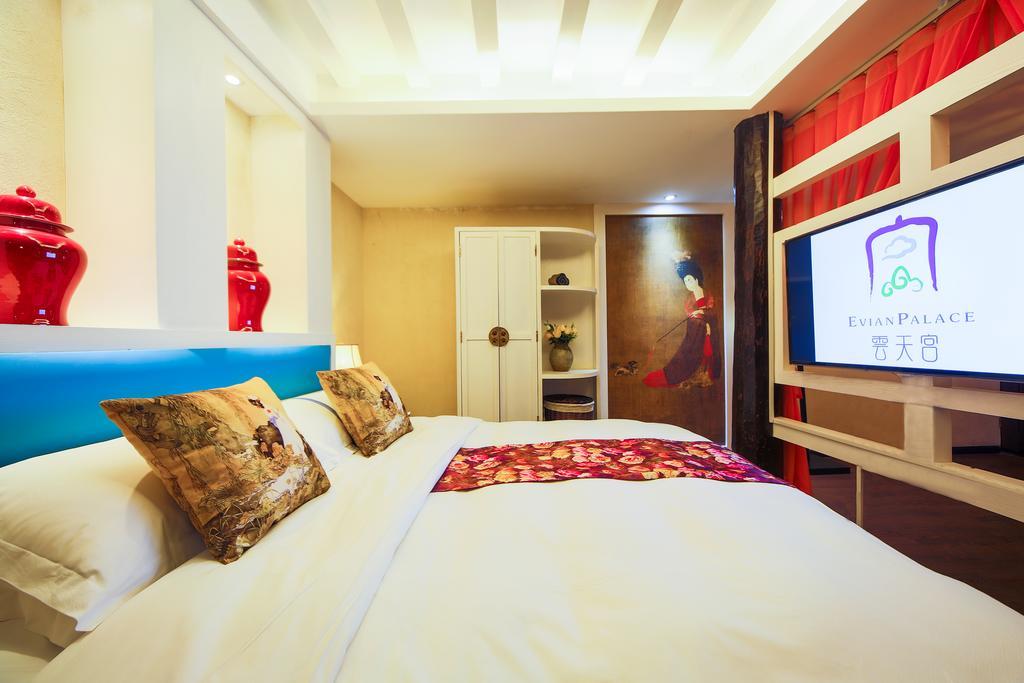 Lijiang Yuntian Palace Hotel Room photo