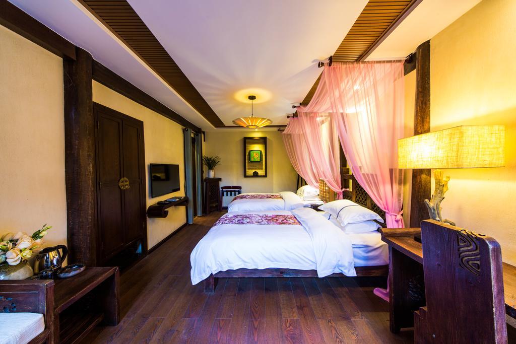 Lijiang Yuntian Palace Hotel Exterior photo
